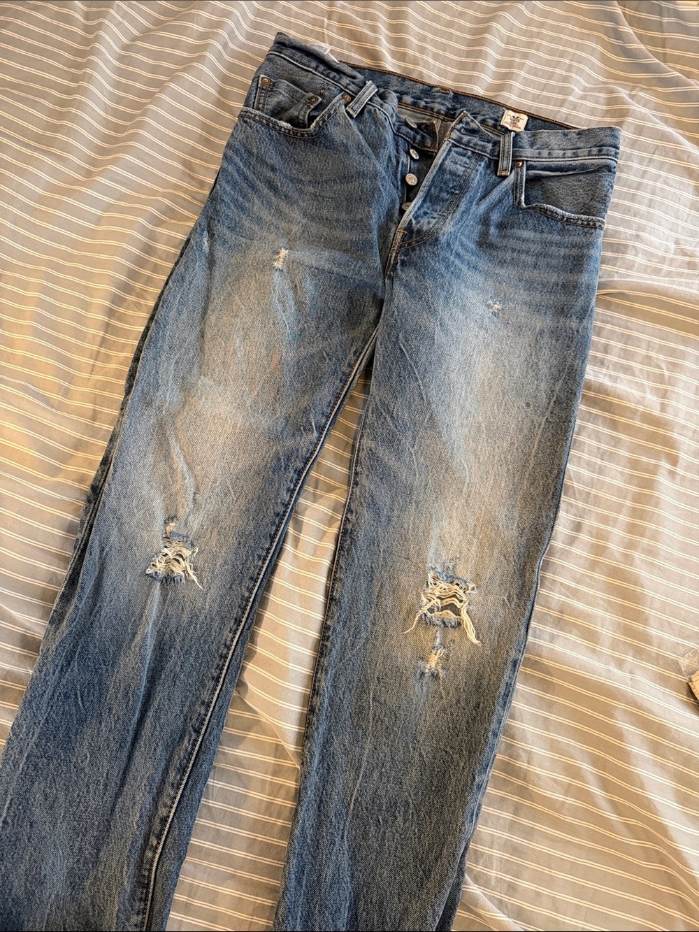 Women’s Blue Distressed Straight-Leg Jeans